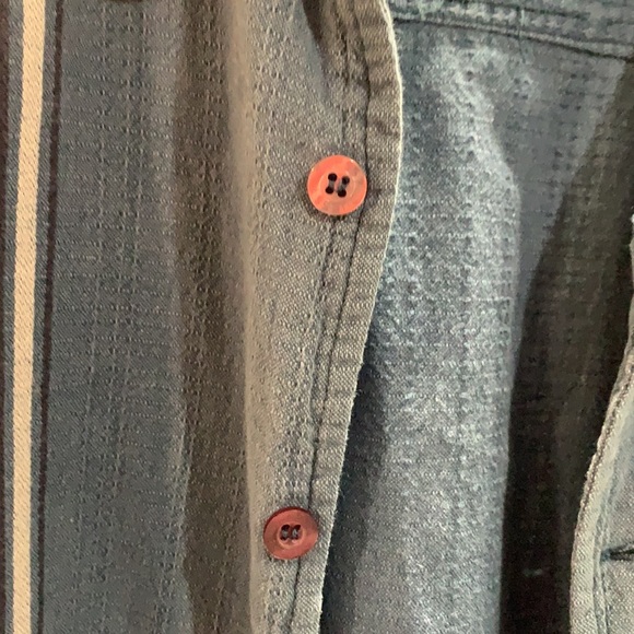 Vintage Guess Button Up Shirt - Picture 6 of 8